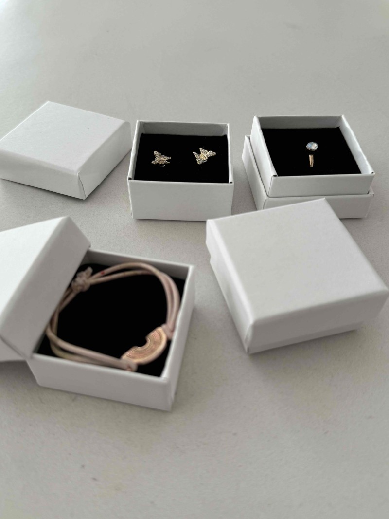 Customized white jewelry boxes - Order now