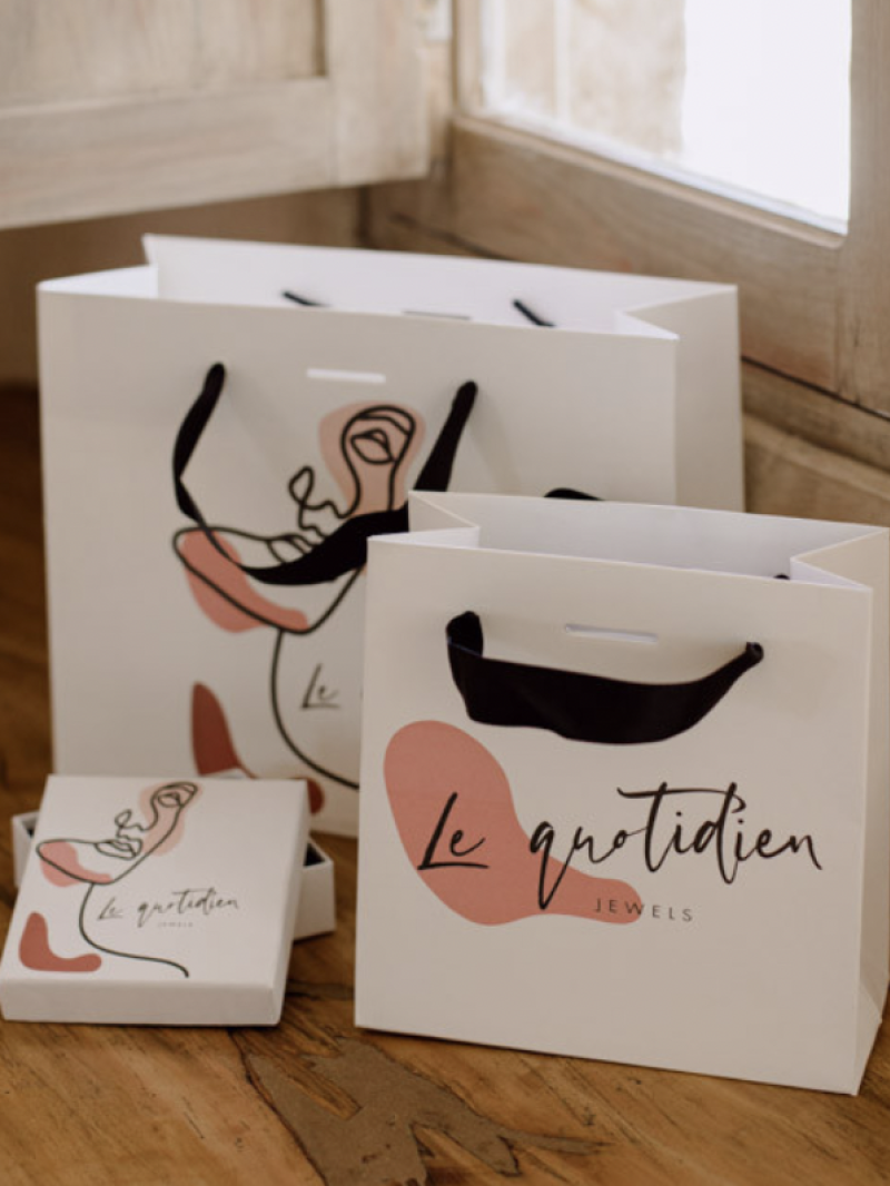 Luxury paper bags - White M - Ribbon handles