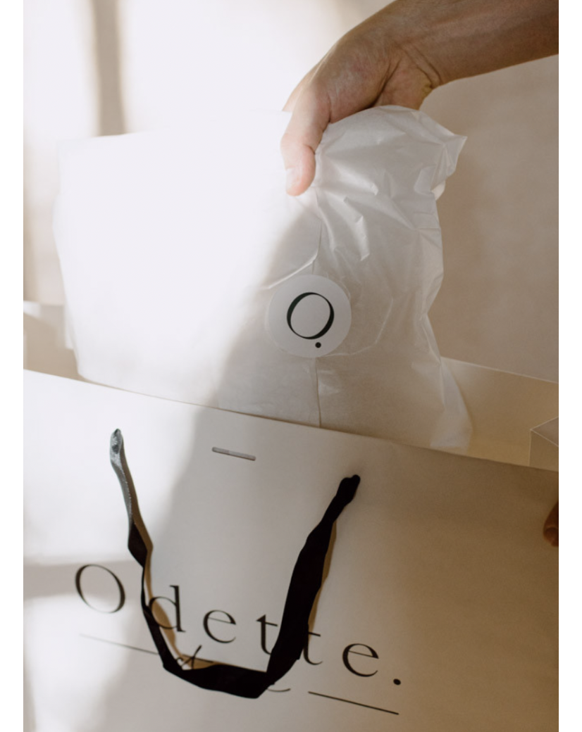 Luxury paper bags - White M - Ribbon handles